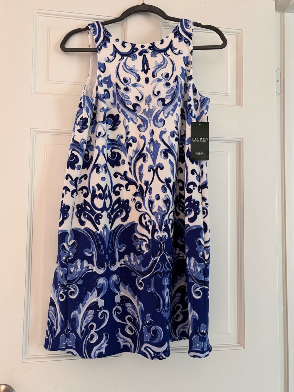 Ralph Lauren petite Medium Sleeveless Blue and White Patterned Dress